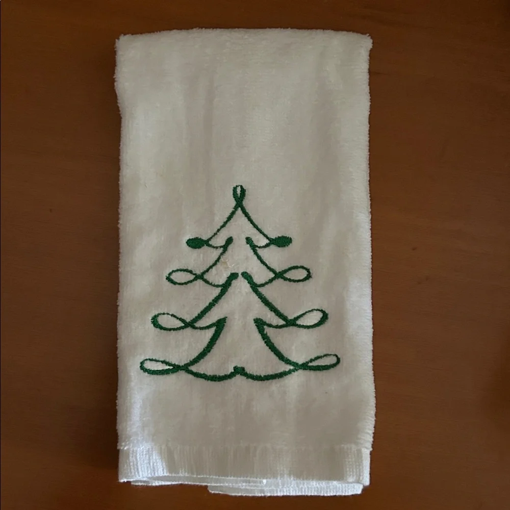White Finger Tip Towel with Green Christmas Tree Embroidery